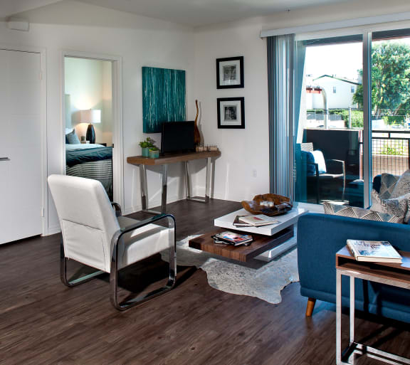 Apartments in Northridge, CA Legacy Apartments